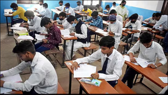 https://api.akilanews.com/gujarat_news/5847_1772084423856exam.jpg