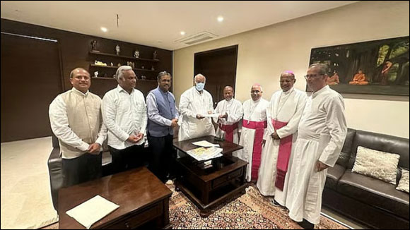કર્ણાટકમાં અનામત અને ધર્મપરિવર્તન કાયદા મુદ્દે ખ્રિસ્તી સમુદાય...