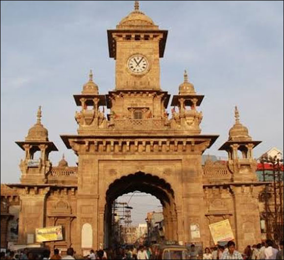 મોરબી જિલ્લામાં નાણાં ધીરધારના નિયમોનું ઉલ્લંઘન કરનાર 54 શાહુકારોને કારણદર્શક નોટિસ ફટકારાઈ.